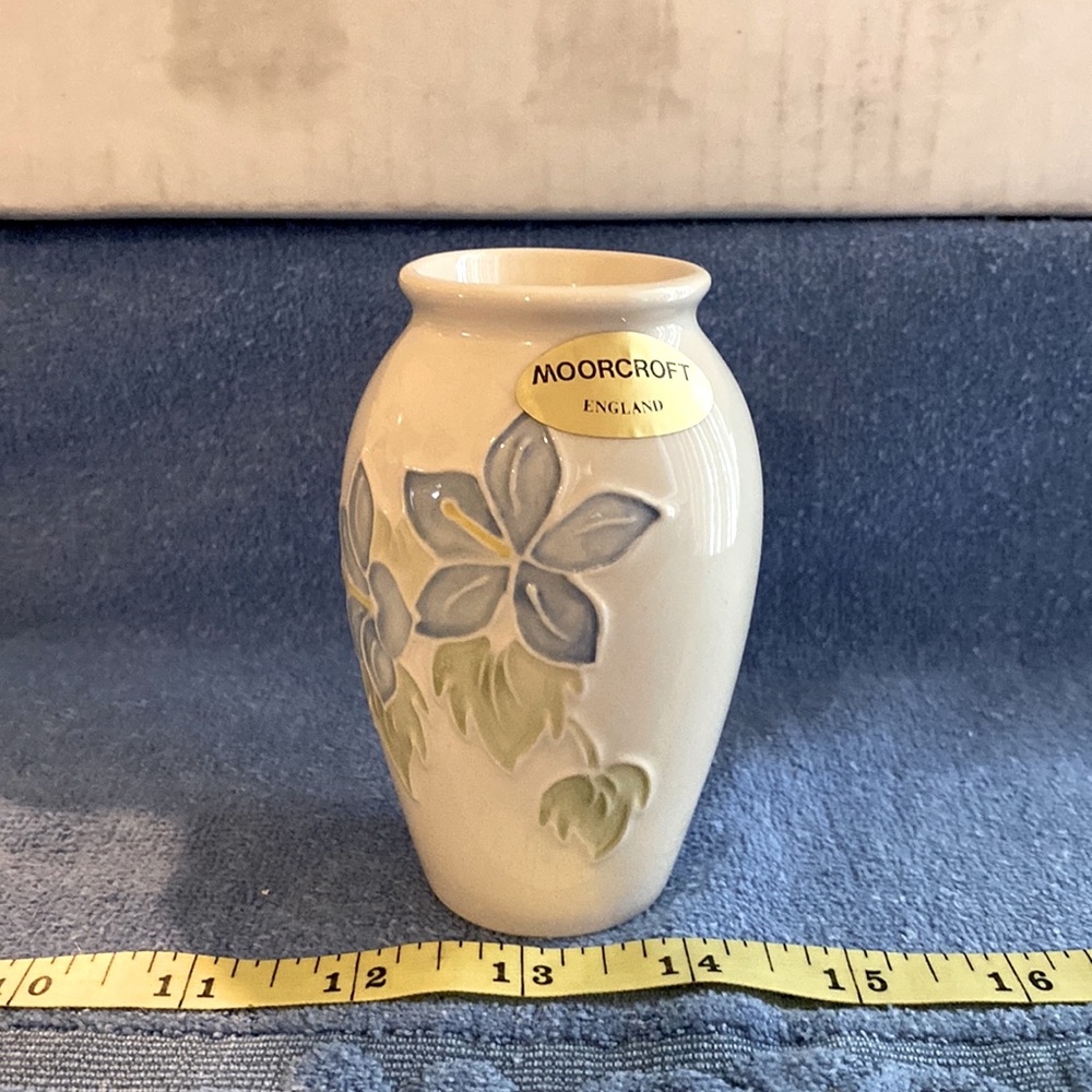 Moorcroft England Vase New in Box